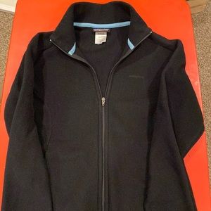 Women’s Patagonia fleece. Medium. Black.
